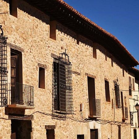 Hostal Restaurante San Millan Orihuela del Tremedal Bagian luar foto
