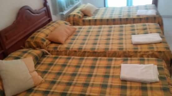 Hostal Restaurante San Millan Orihuela del Tremedal Bagian luar foto